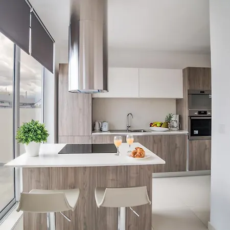 Apartament Private Penthouse & Terrace St. Julian's